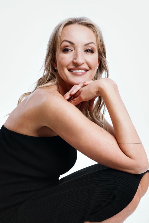 Jana V.