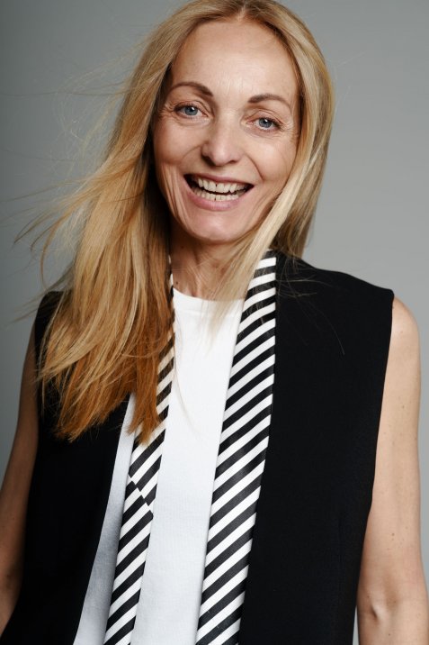 Simona Ch.
